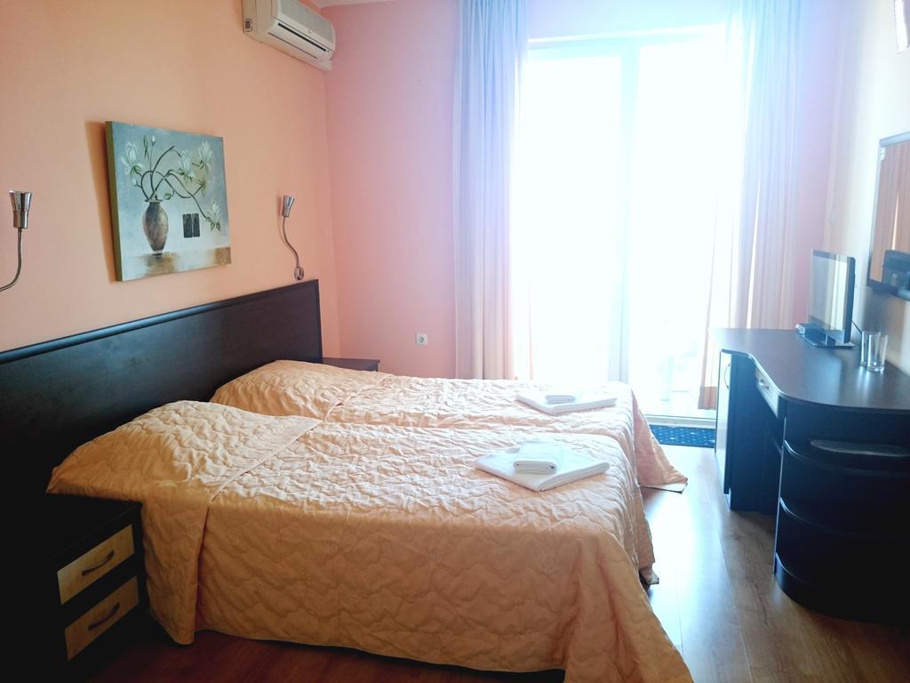 Bona Dea Club Hotel Sveti Vlas Room photo