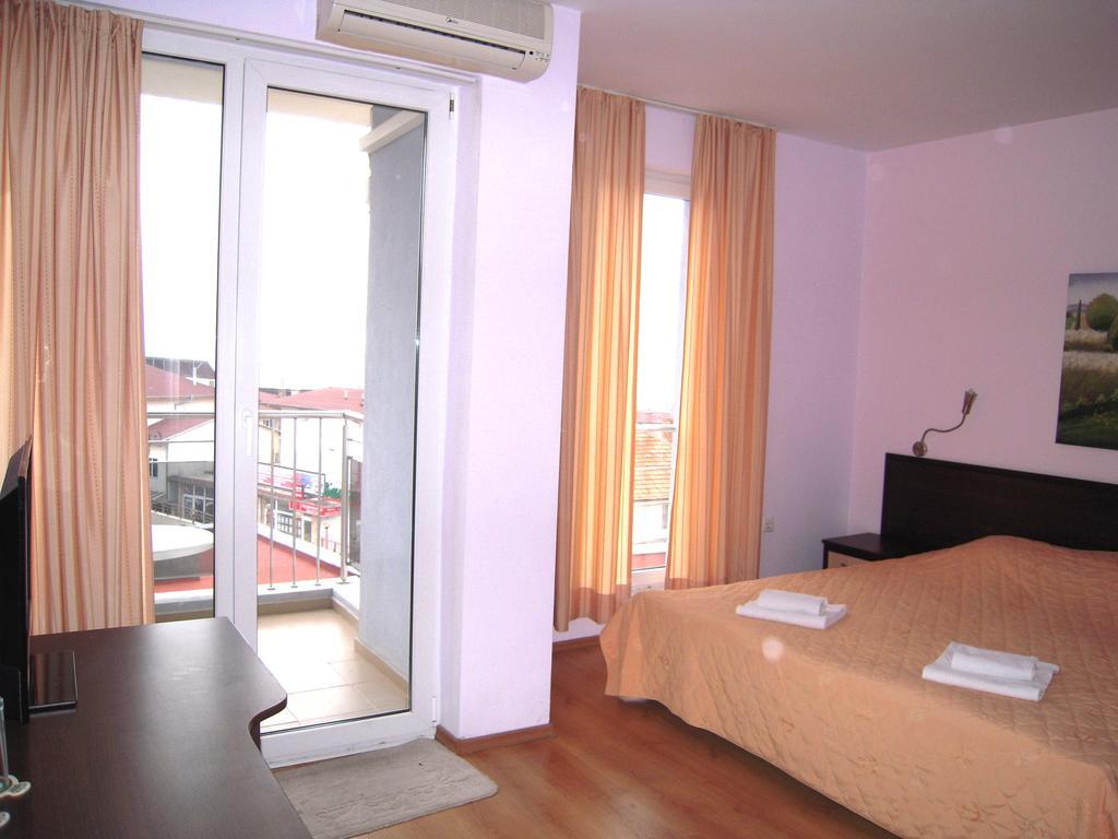 Bona Dea Club Hotel Sveti Vlas Room photo