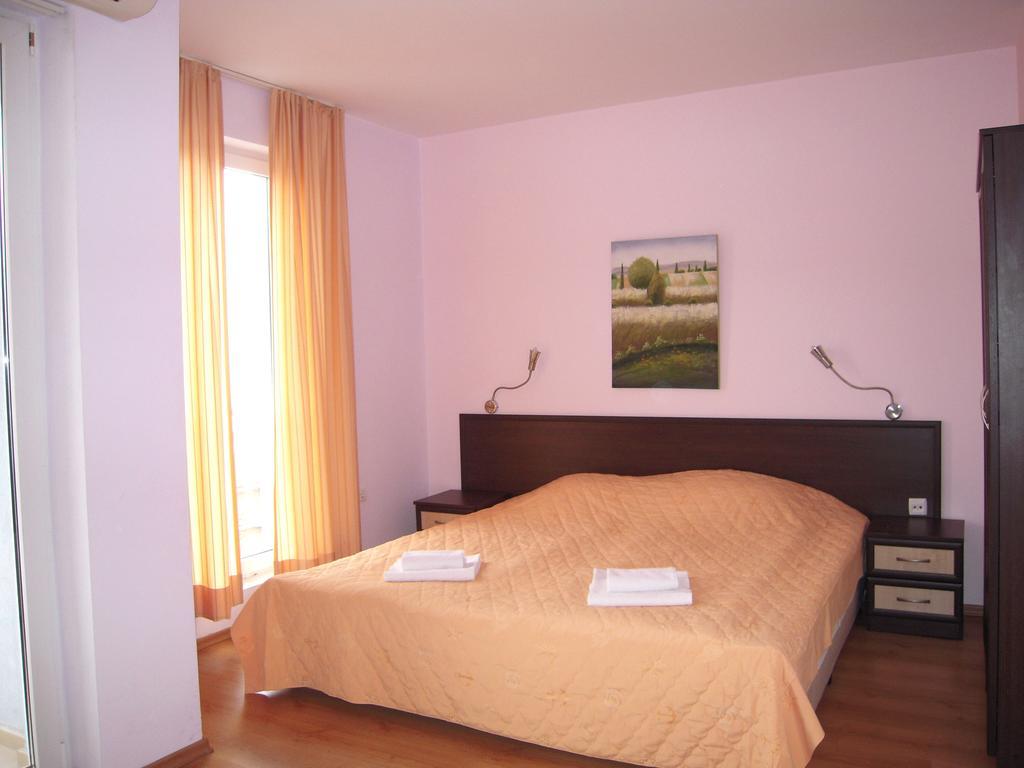 Bona Dea Club Hotel Sveti Vlas Room photo