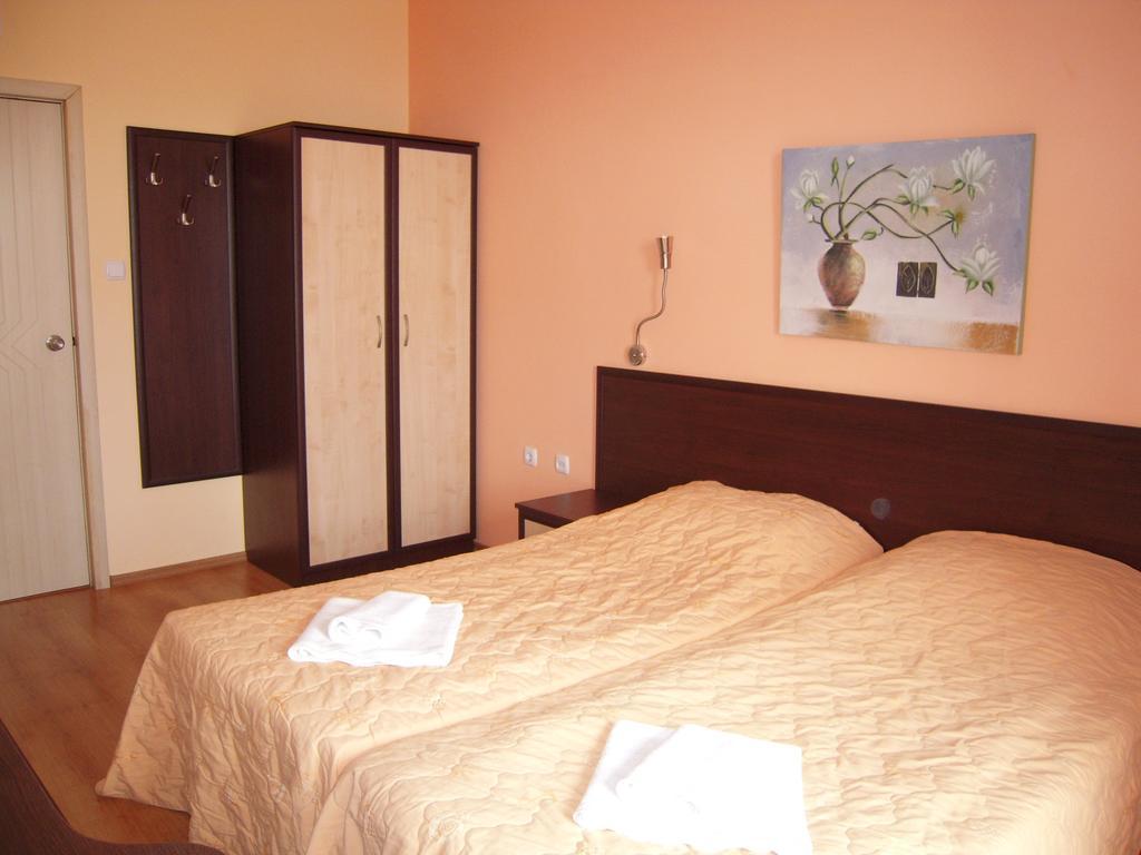 Bona Dea Club Hotel Sveti Vlas Room photo
