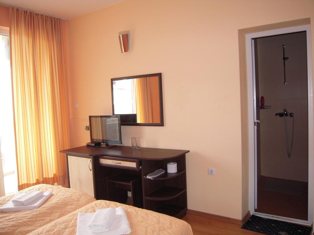 Bona Dea Club Hotel Sveti Vlas Room photo