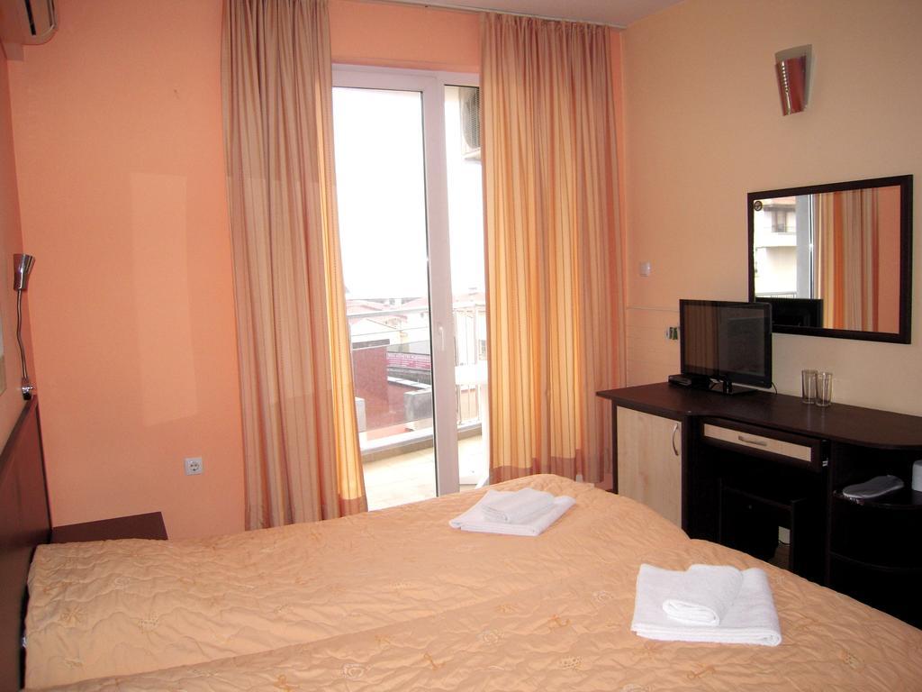 Bona Dea Club Hotel Sveti Vlas Room photo